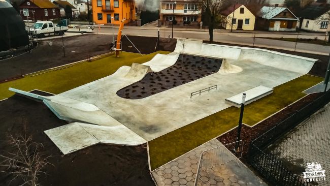 Adamów skatepark